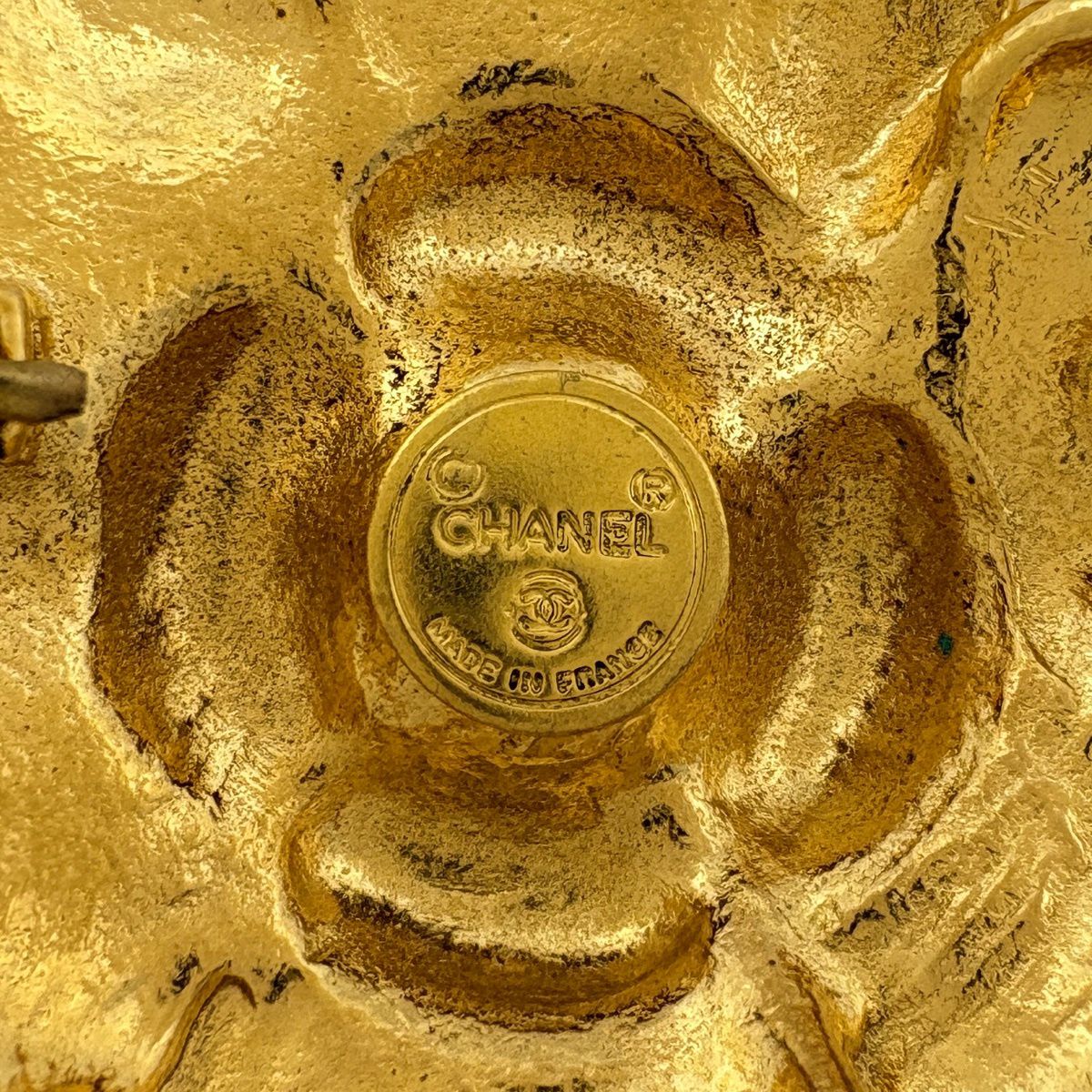 Chanel Brooch Camellia Gold Plated — view 6