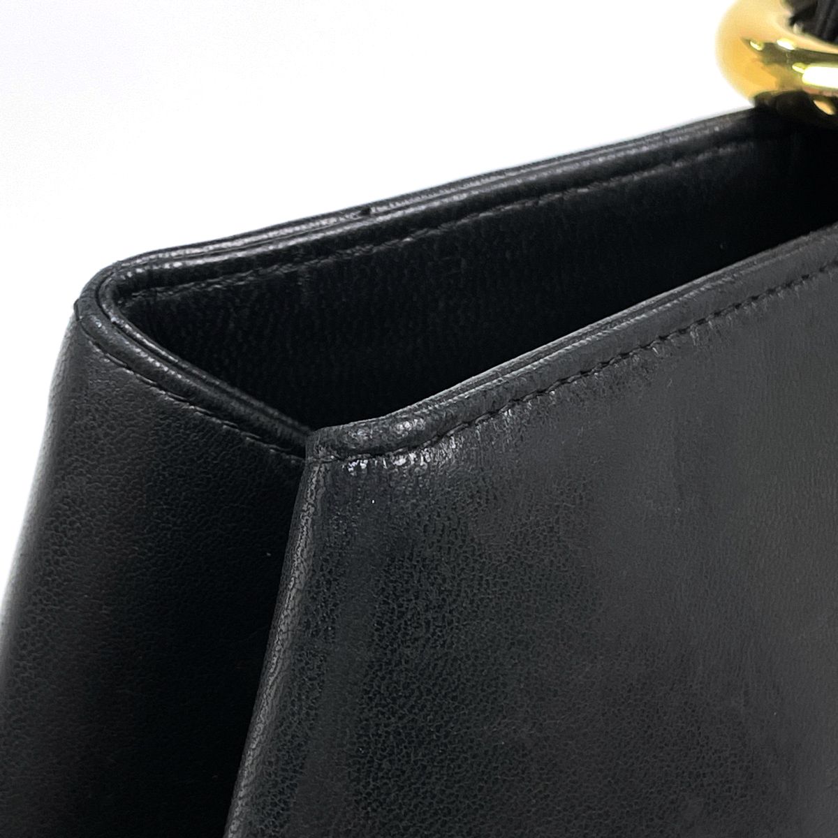 Chanel Shoulder Bag CC Logo Leather Black — view 4
