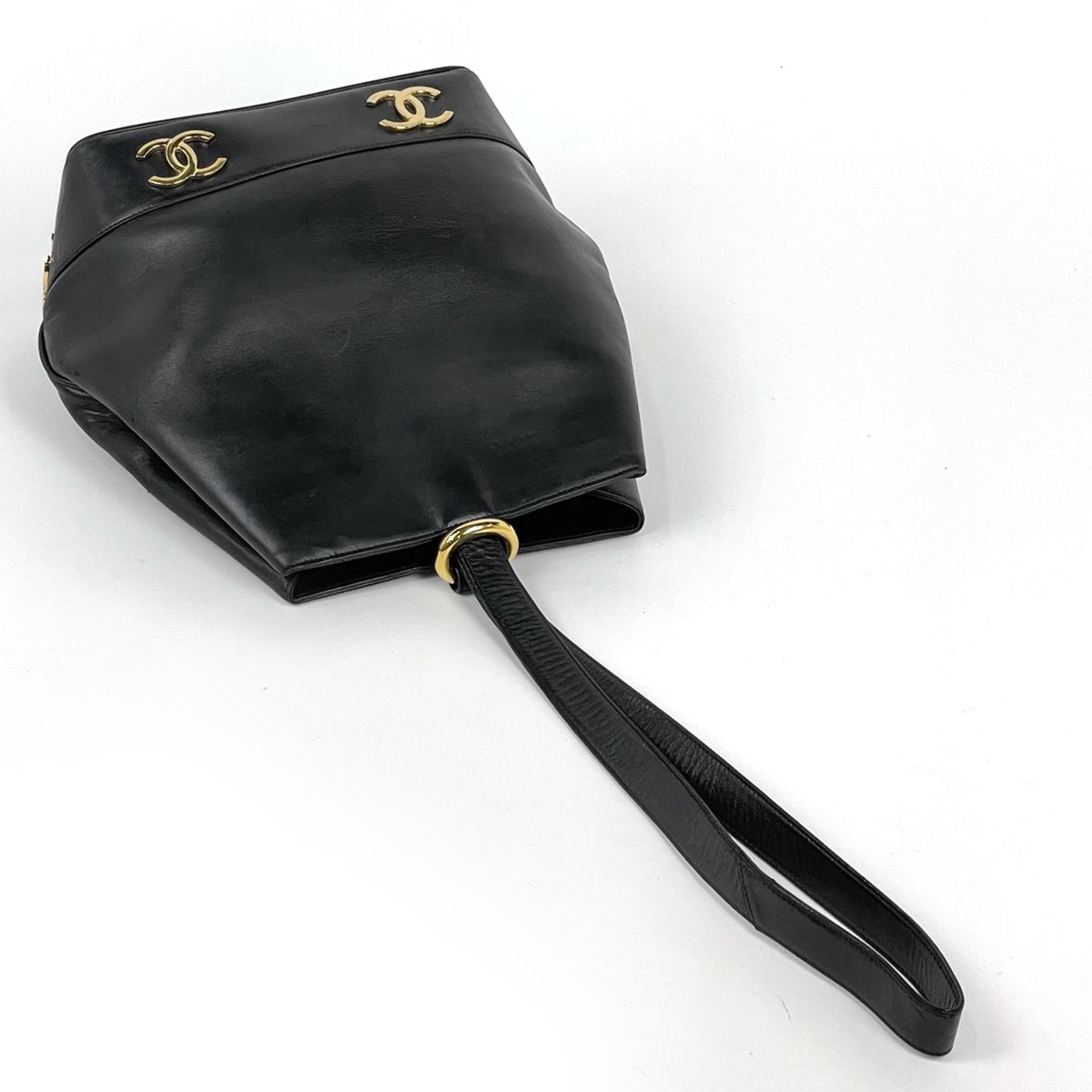 Chanel Shoulder Bag CC Logo Leather Black — view 5