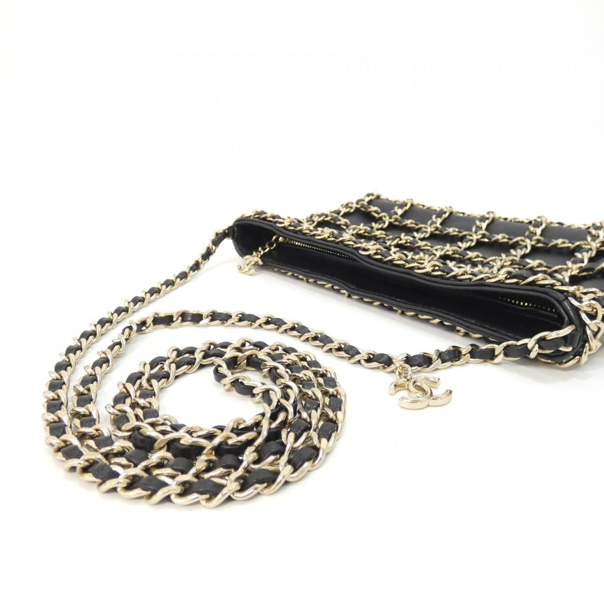 Chanel Shoulder Bag Black — view 4
