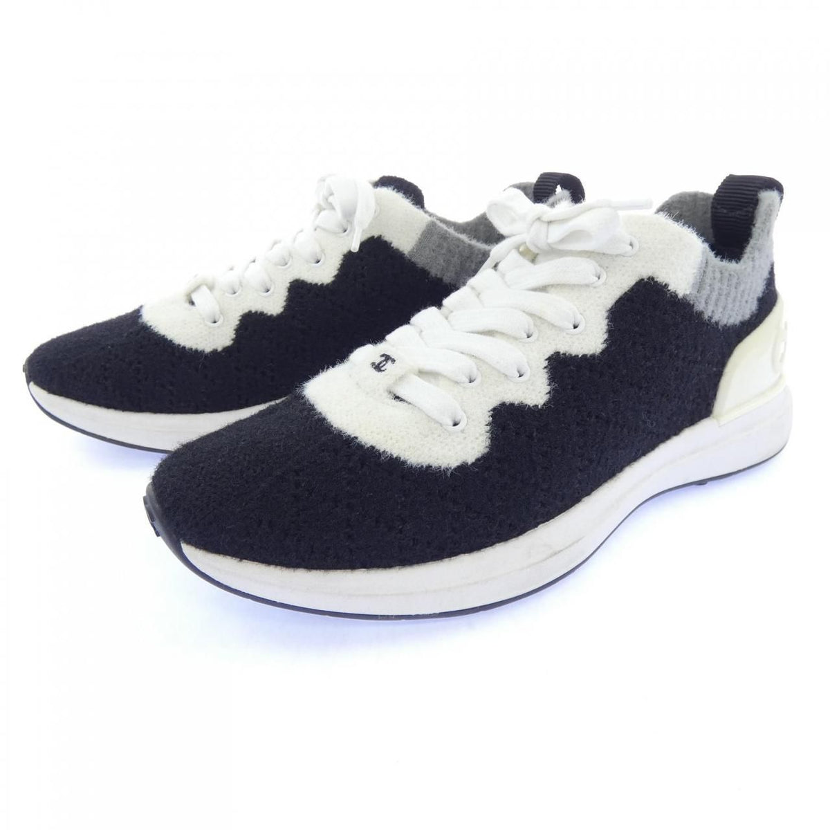 Chanel Sneakers Black — view 3