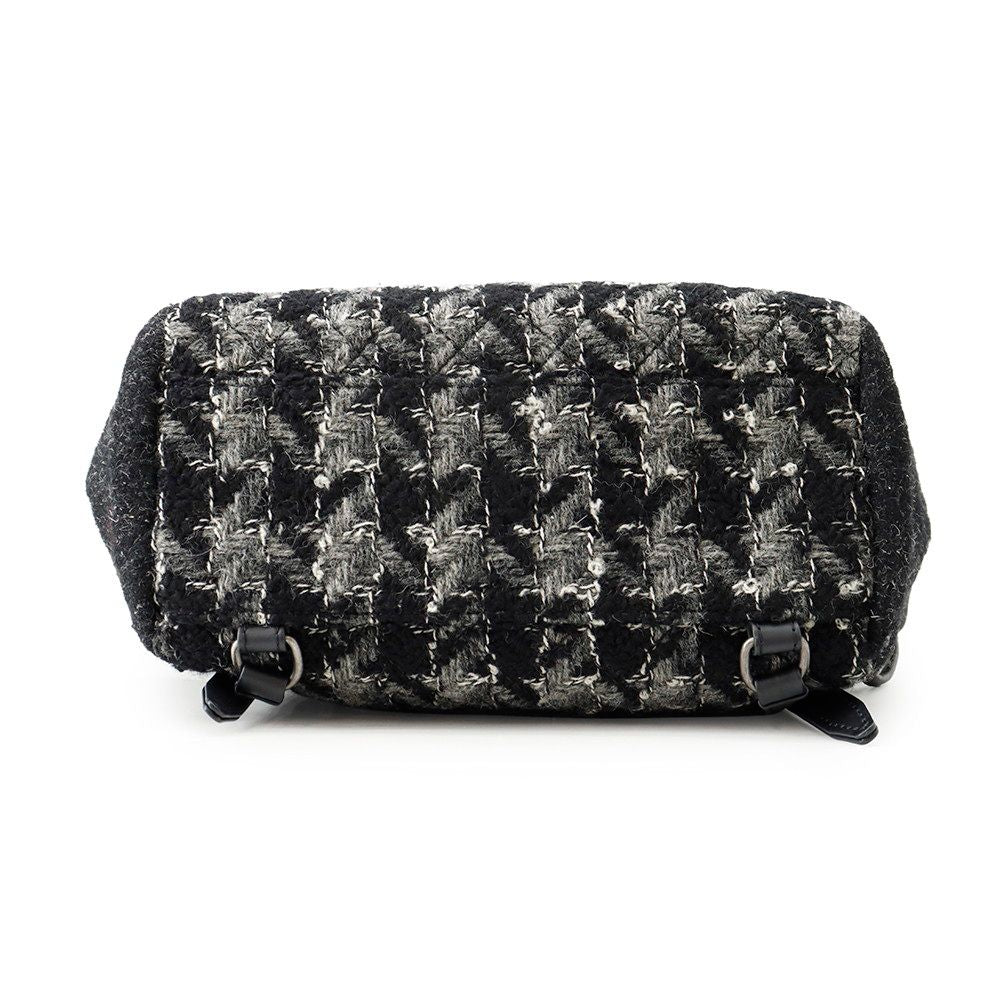 Chanel Backpack CC Logo Chain Tweed Black — view 3