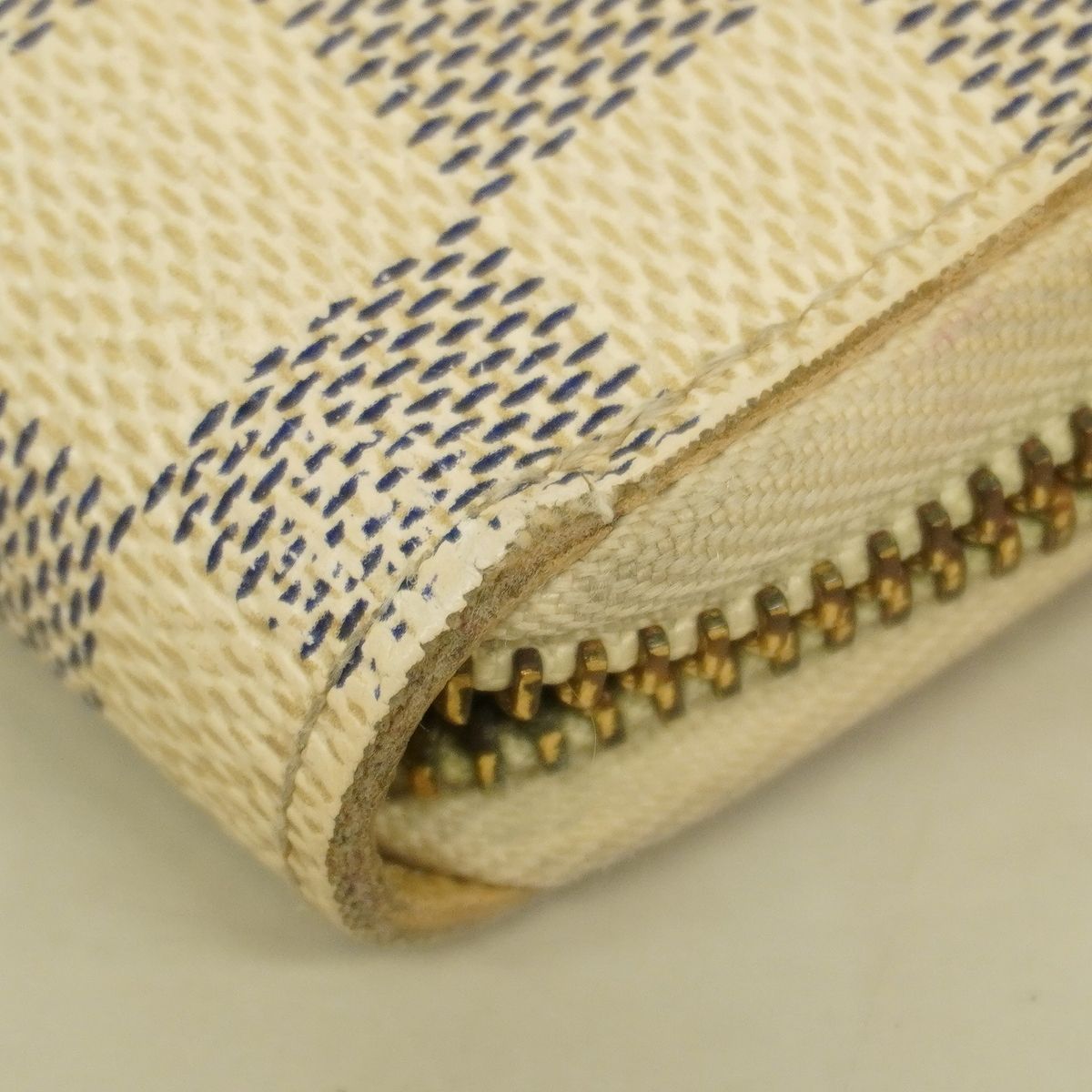 Louis Vuitton Wallet Damier Azur Zippy Organizer White — view 6