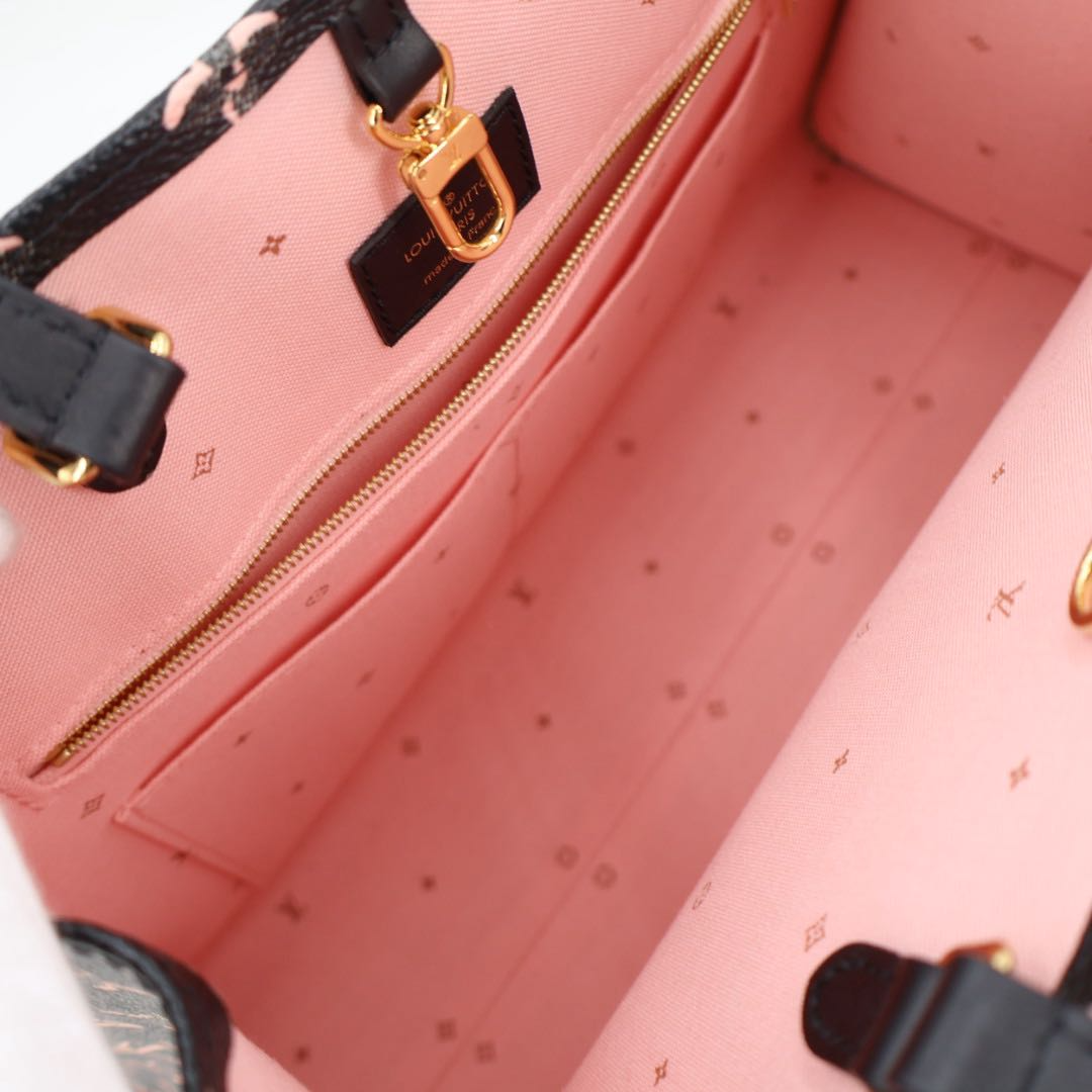 Louis Vuitton on the Go MM Fall for You Black Pink Tote Shoulder Bag — view 3