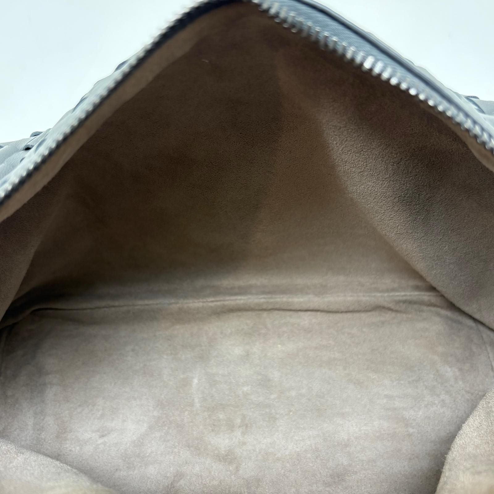Bottega Veneta Intrecciato Gray Leather Shoulder Bag — view 5