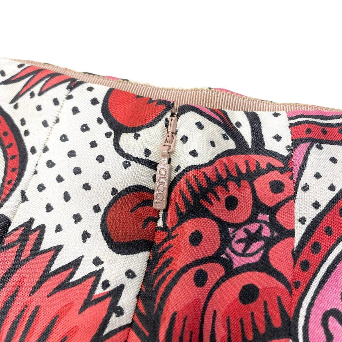 Gucci Floral Pleated Long Skirt Retro Modern All Over Print Rosso Red Silk — view 7