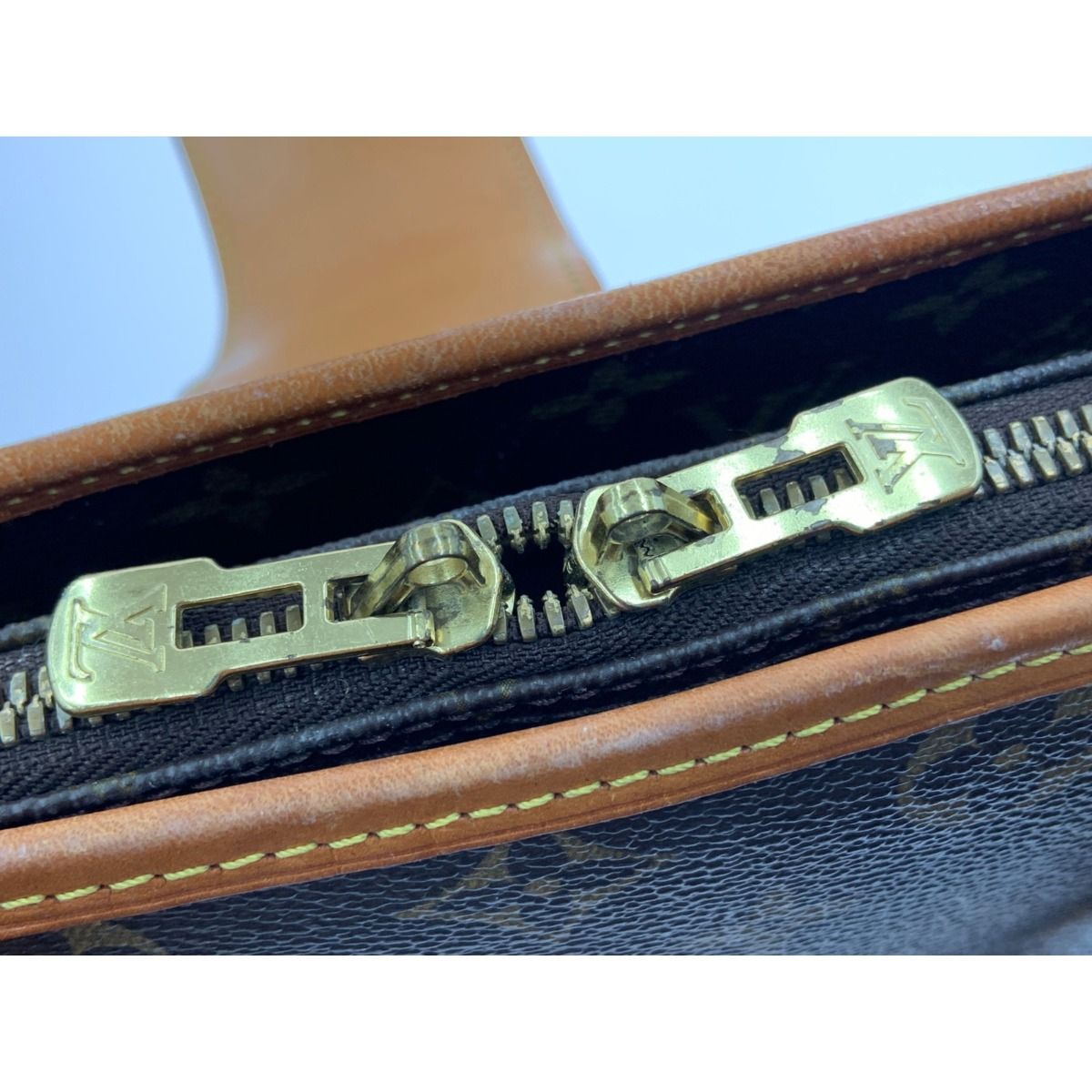 Louis Vuitton Monogram Rivoli Business Bag Bra — view 5