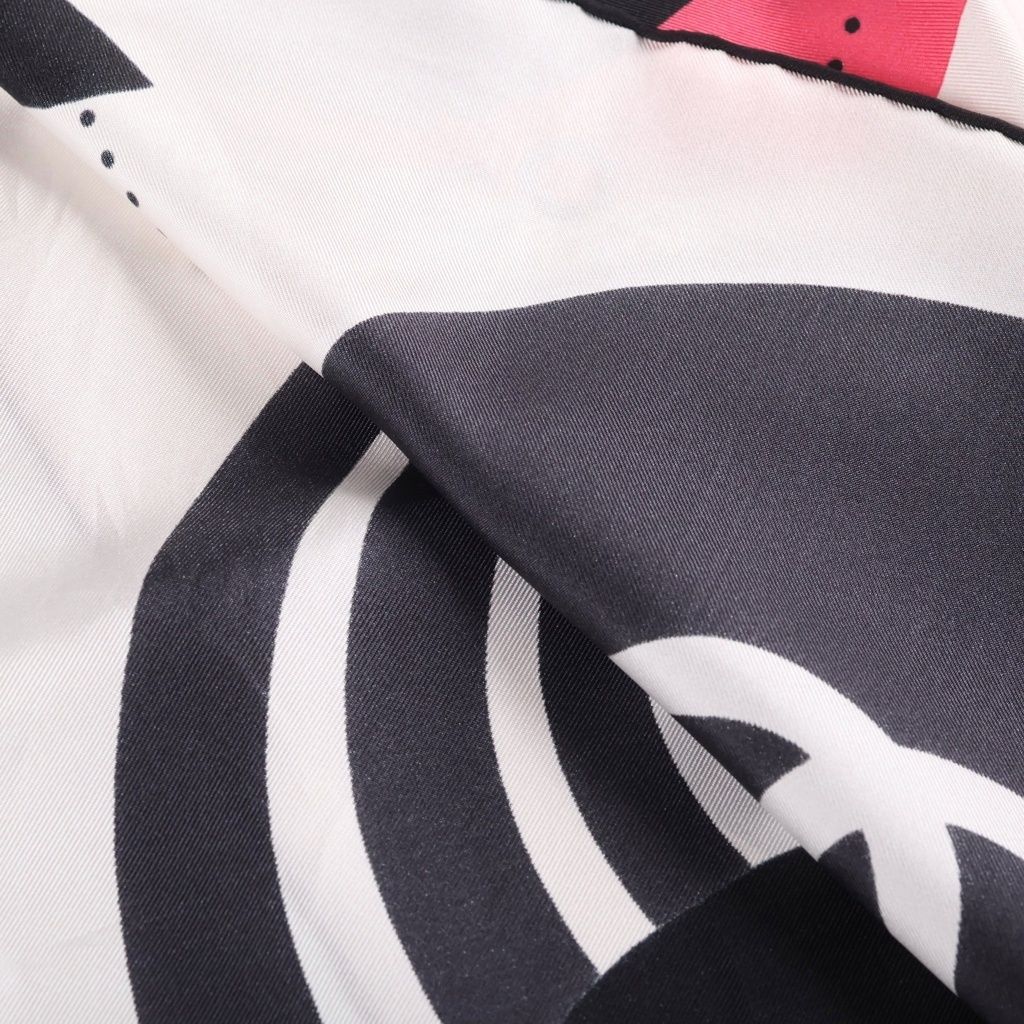 Chanel CC Logo Icon Scarf CC Silk White — view 3