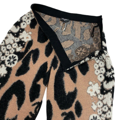 Chanel 23A Flare Knit Pants Cashmere Mix Brown Black White — view 6
