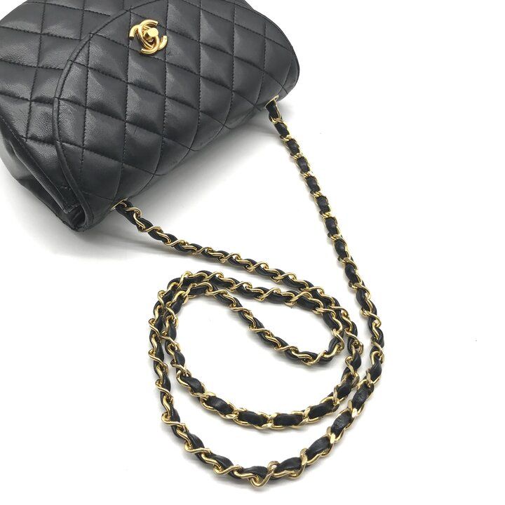 Chanel Chain Shoulder Bag Quilted CC Logo Flap Vintage Black — view 6