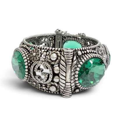 Gucci Interlocking G Flower Cat Head Green Color Stone Bangle Silver 16 Bracelet — view 4