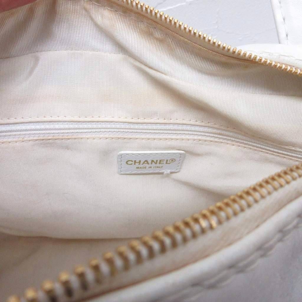 Chanel Wild Stitch CC Logo Handbag Gold Leather White — view 7