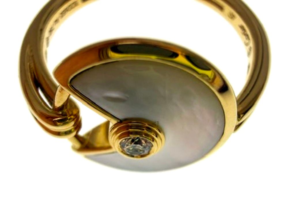 Cartier Amulette Ring 18k Yellow Gold White Shell Diamond — view 5