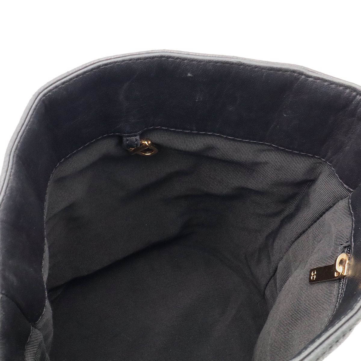 Chanel Choco Bar CC Logo Shoulder Bag Leather Black — view 6