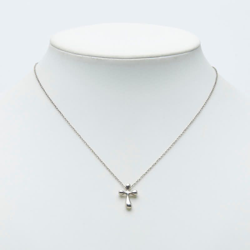 Tiffany & Co Small Cross Necklace Silver — view 8