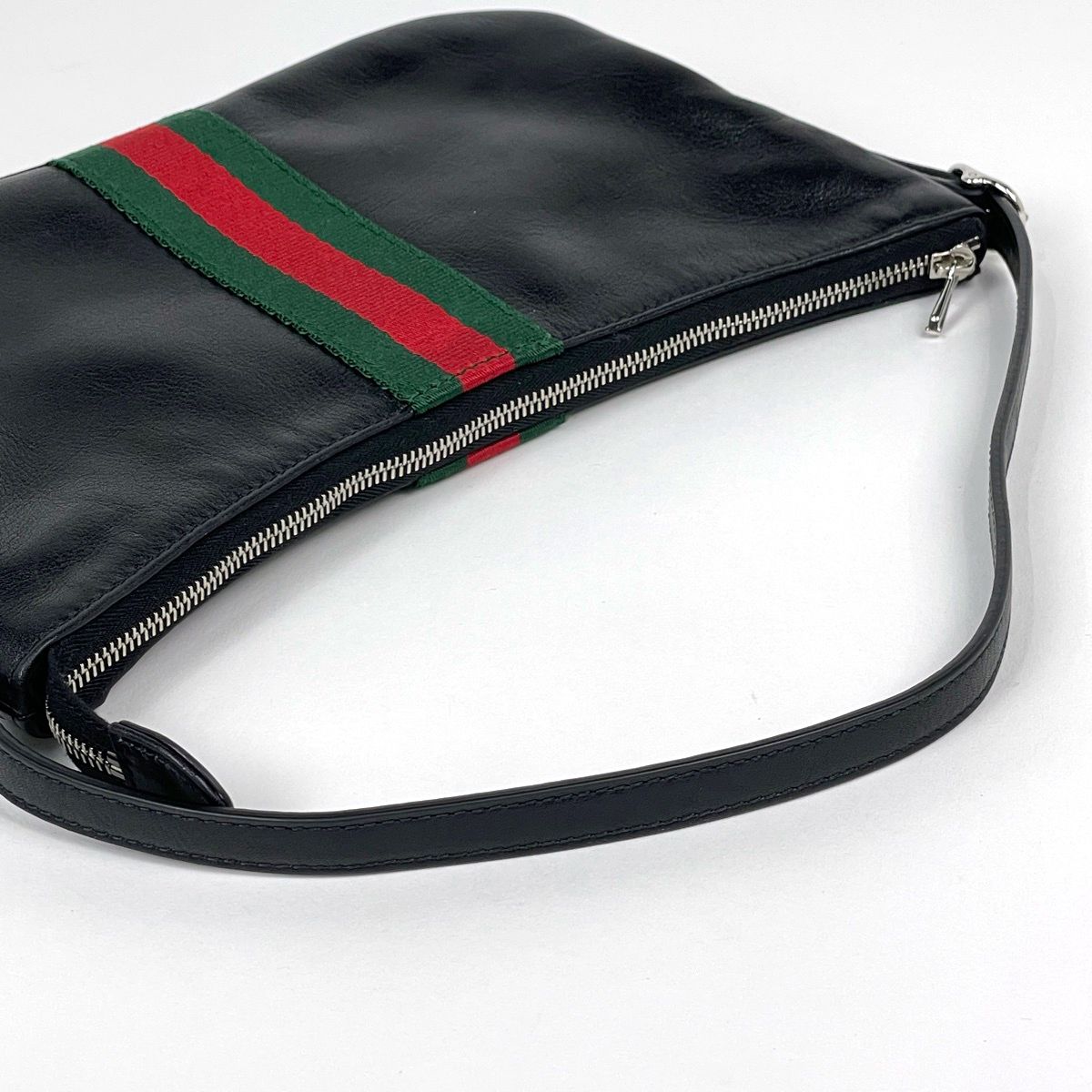 Gucci Lunetta Small Cross Belt Bag Leather Black — view 5