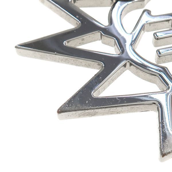 Chanel 17K Brooch Silver — view 3