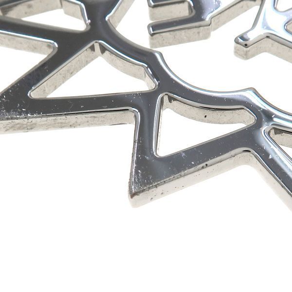 Chanel 17K Brooch Silver — view 4