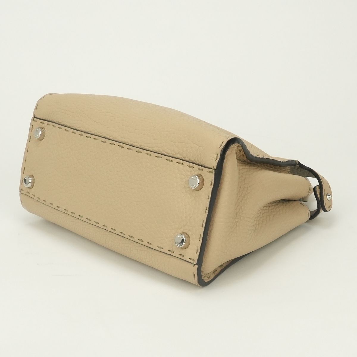 Fendi Peekaboo Essential Selleria Tote Shoulder Bag Leather Beige Silver 2-Way — view 5