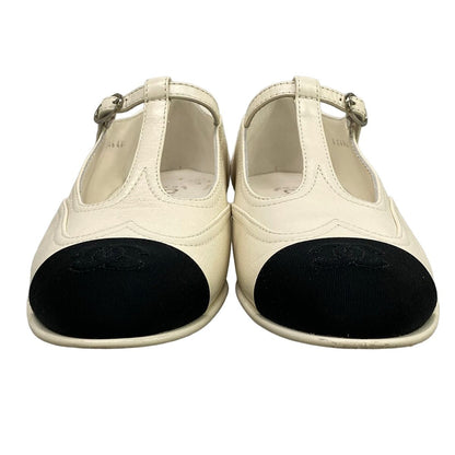 Chanel Shoes White Black CC Logo Leather — view 5