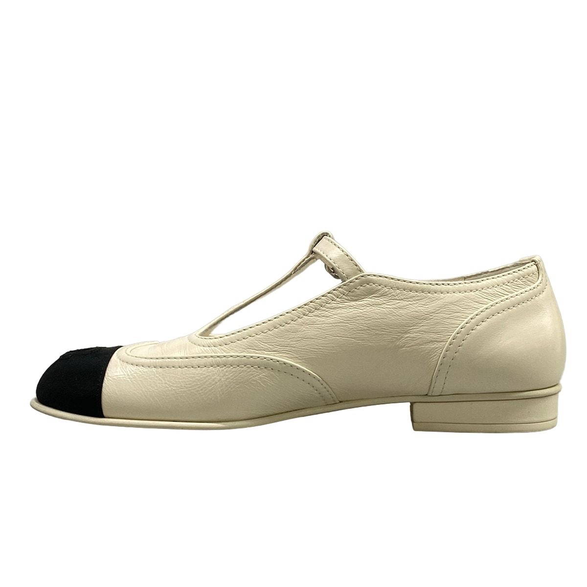 Chanel Shoes White Black CC Logo Leather — view 3