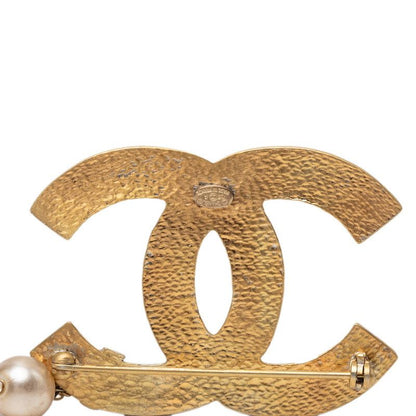 Chanel CC Logo Heart Motif Brooch Gold Pink Plated Faux Pearl — view 3
