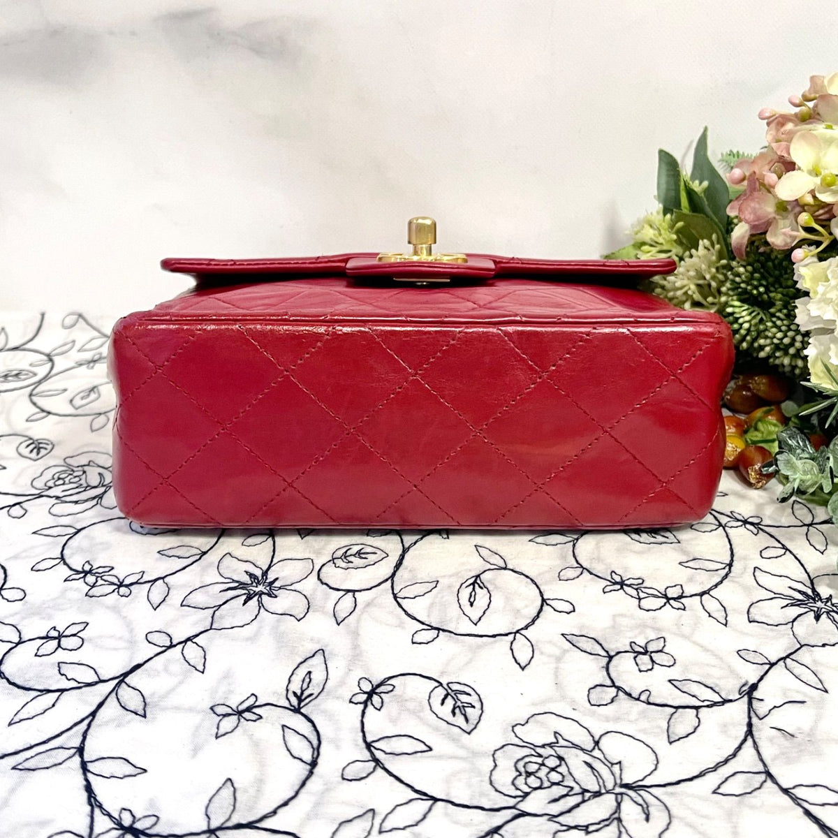 Chanel Quilted Vintage Chain Shoulder Bag — view 8