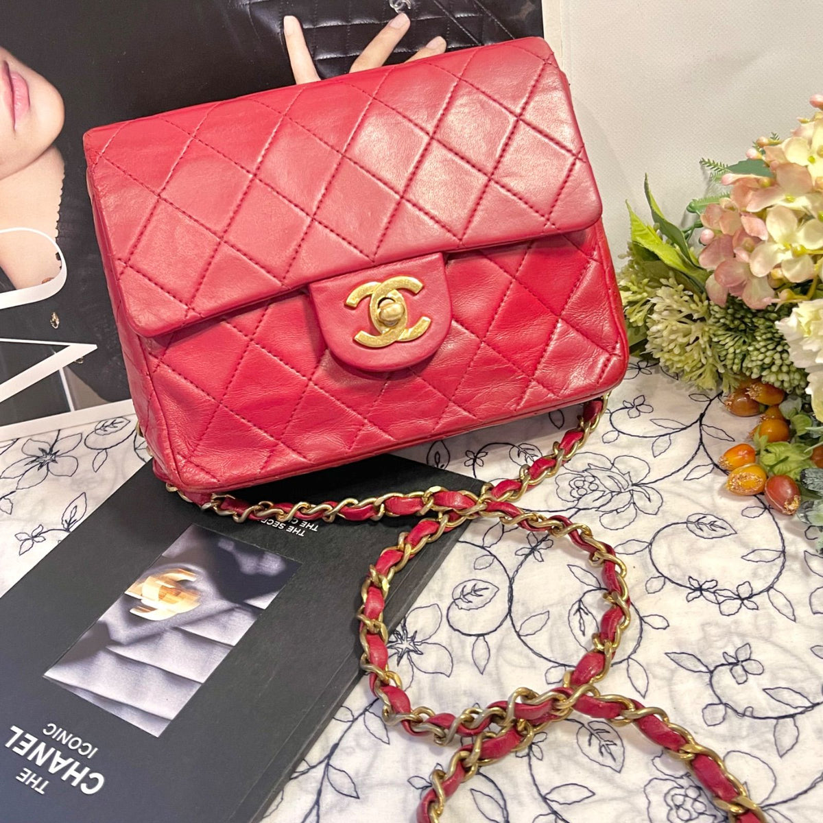 Chanel Quilted Vintage Chain Shoulder Bag