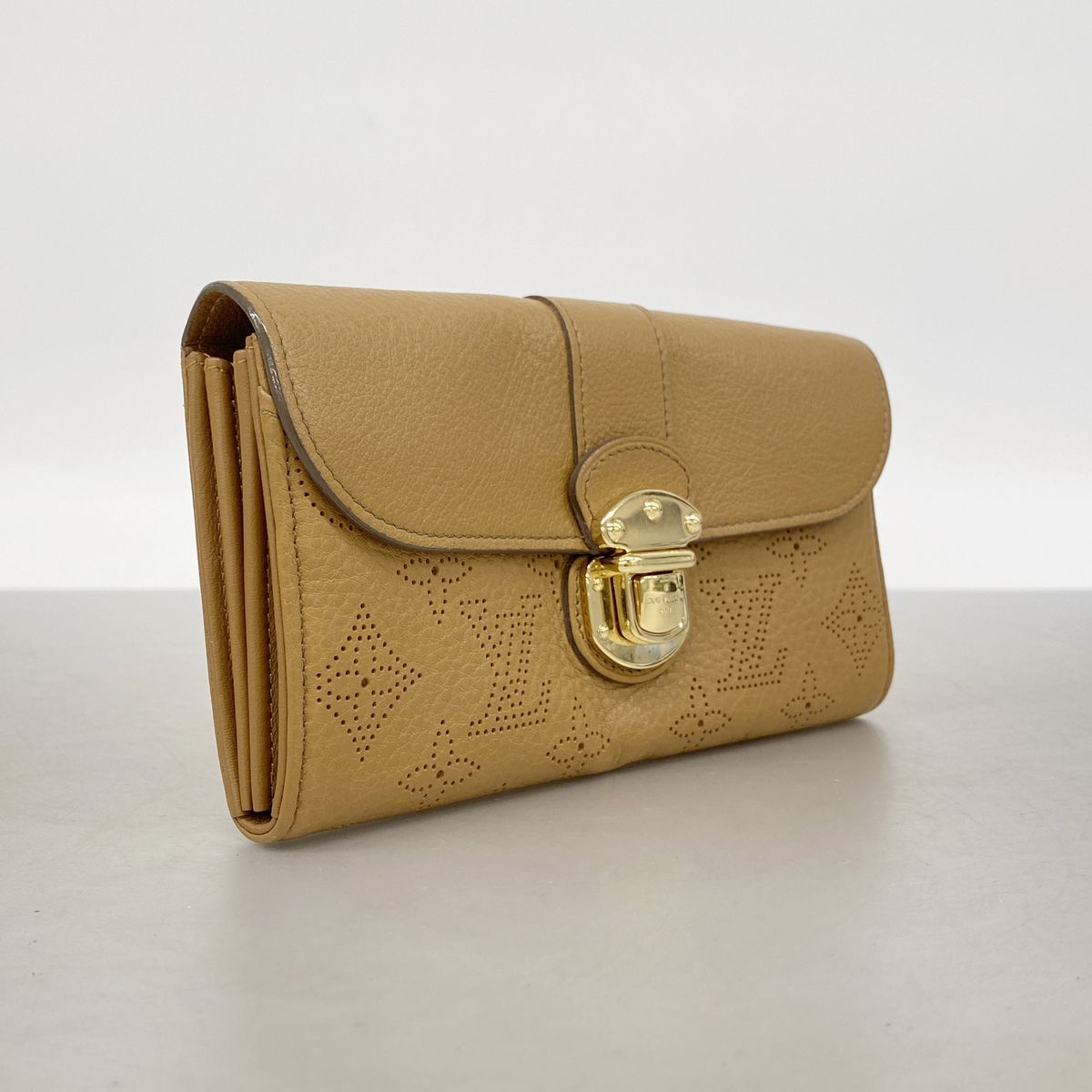 Louis Vuitton Wallet Mahina Portefeuille Iris Ca Glitter — view 2