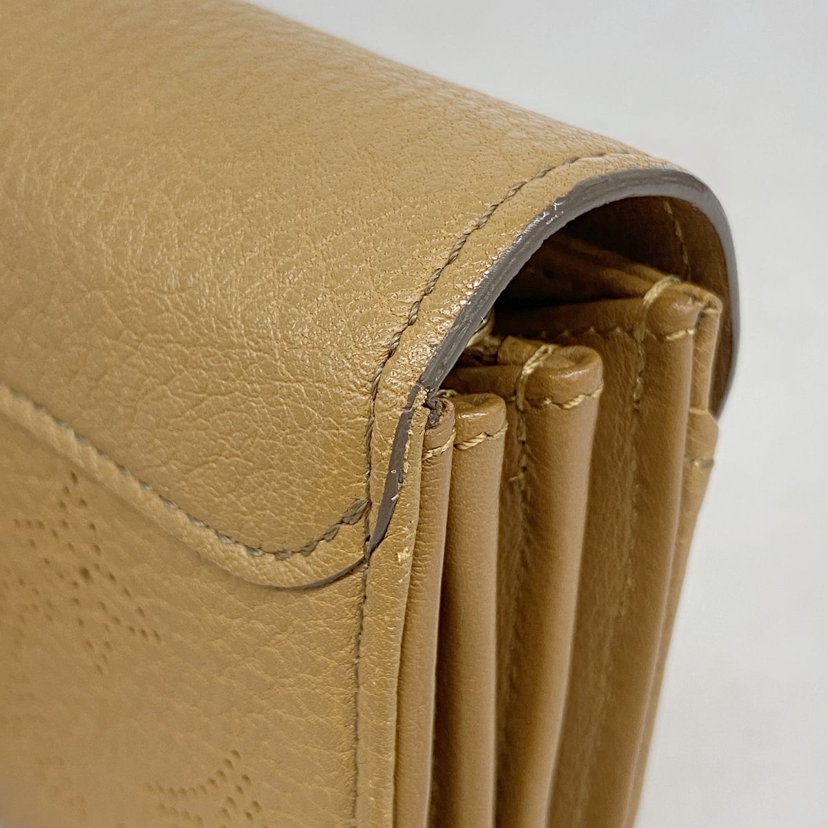Louis Vuitton Wallet Mahina Portefeuille Iris Ca Glitter — view 7