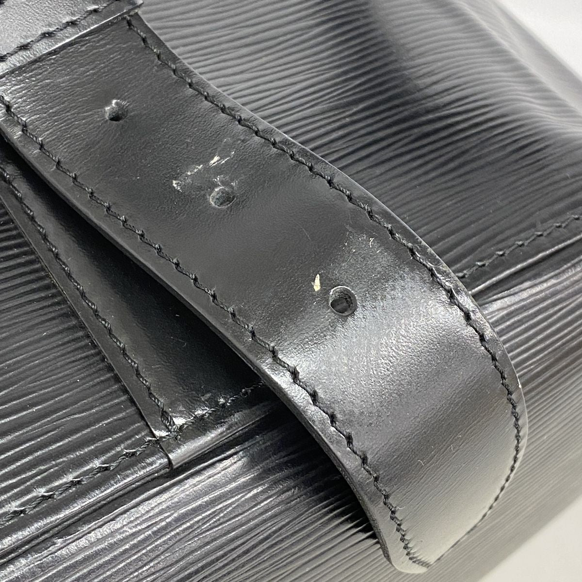 Louis Vuitton Shoulder Bag Epi Sac a Dos Noir — view 7