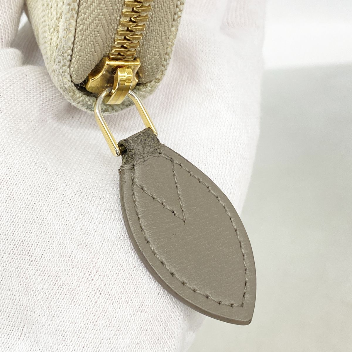 Louis Vuitton Wallet Monogram Jacquard Zippy Since White Gray — view 8