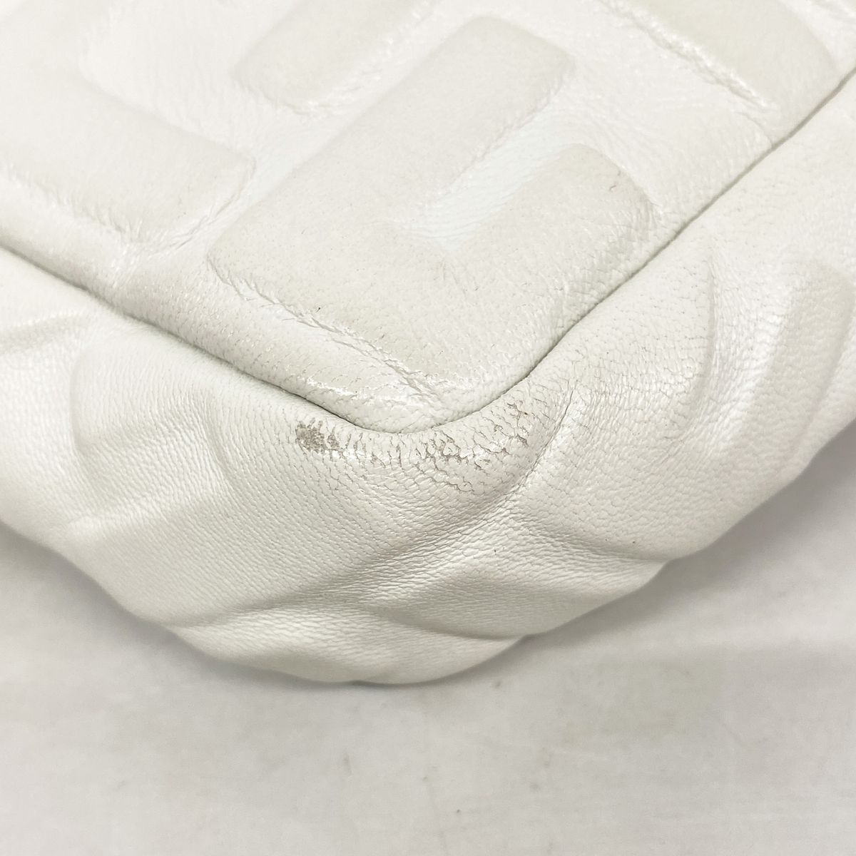 Fendi Shoulder Bag Bucket Leather White Gold — view 6