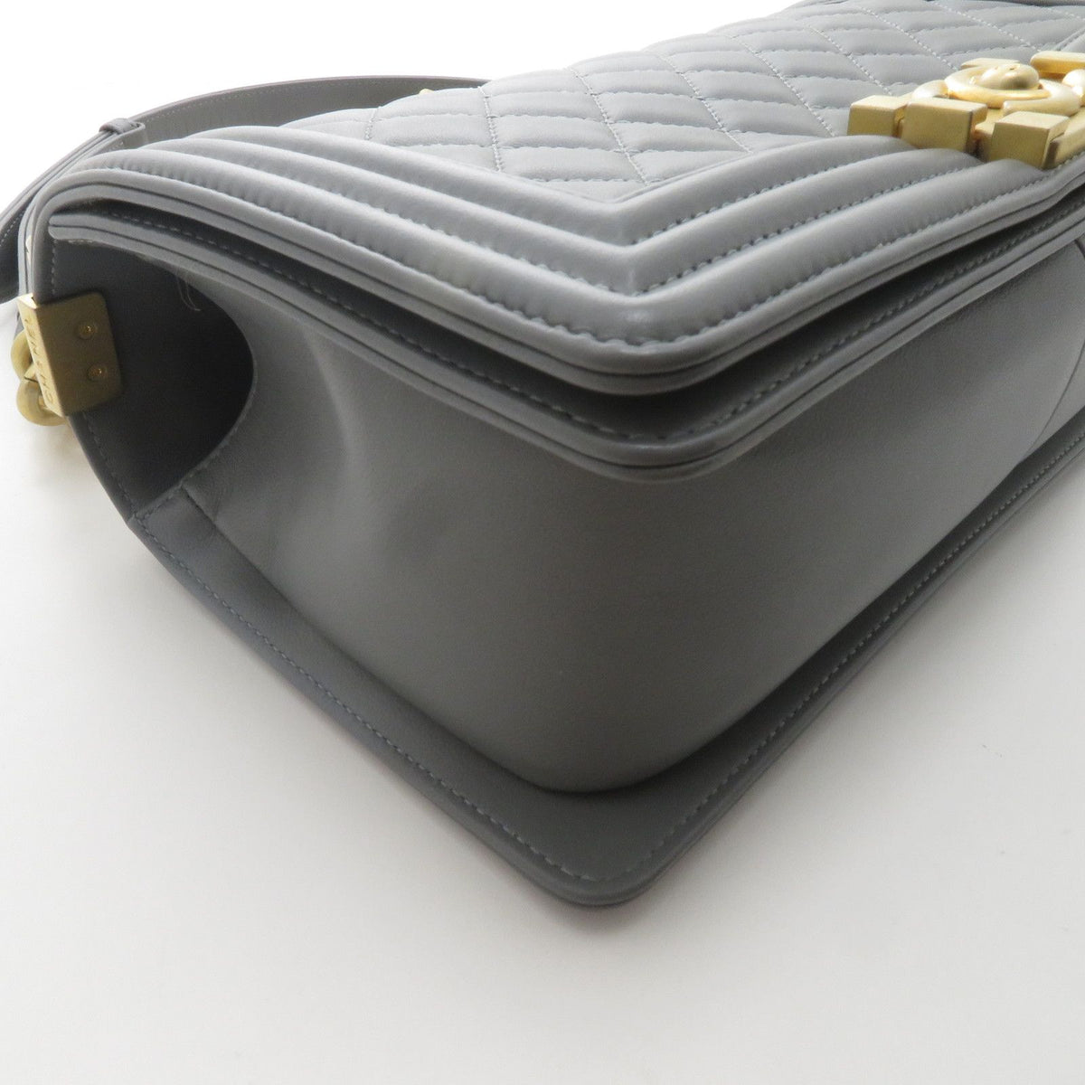 Chanel Boy Chain Shoulder Bag 25 Gray Lambskin — view 7
