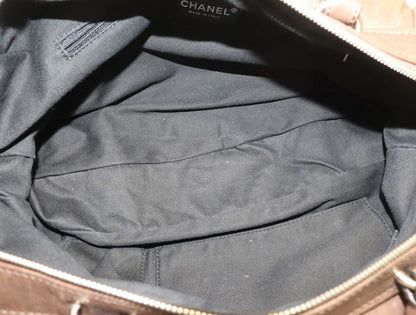 Chanel Leather Handbag Khaki — view 6