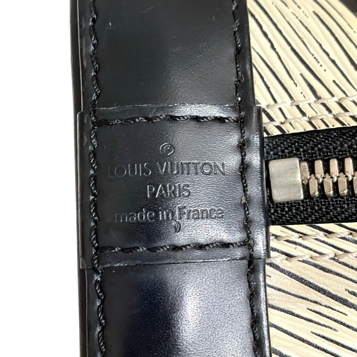Louis Vuitton Alma BB Epi Handbag Leather — view 4