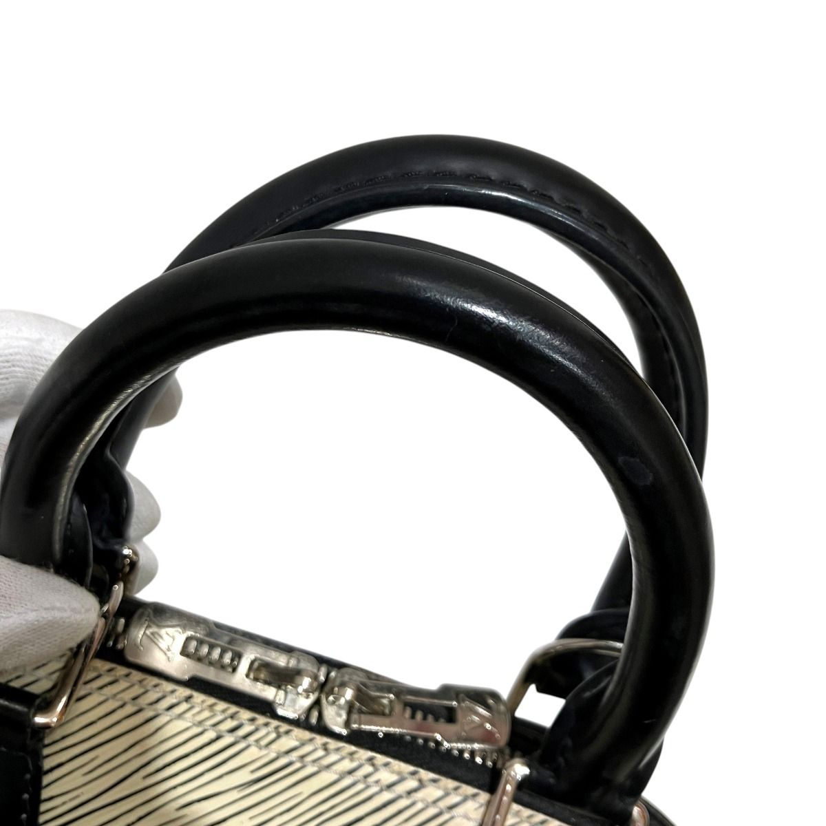 Louis Vuitton Alma BB Epi Handbag Leather — view 8