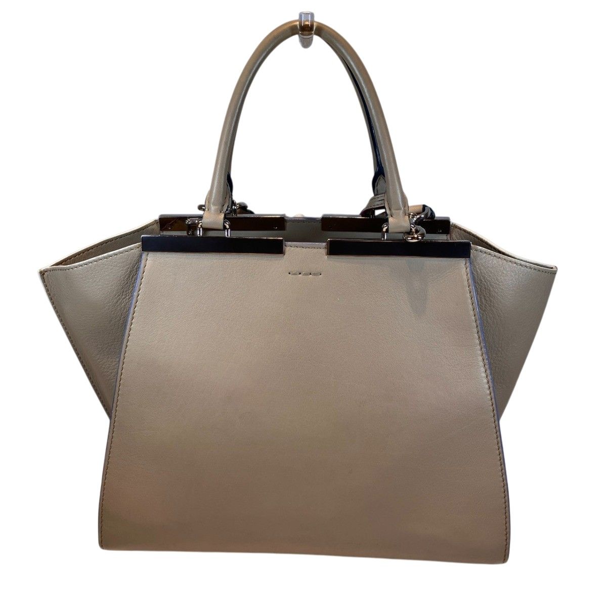 Fendi Handbag Leather Beige — view 2