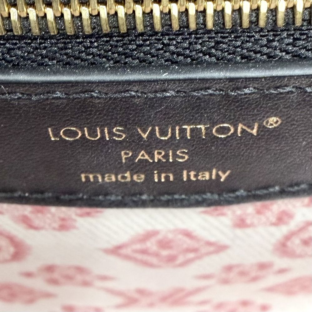 Louis Vuitton 2-Way Capucines Mini Shoulder Bag Crossbody Rattan Leather Beige — view 5