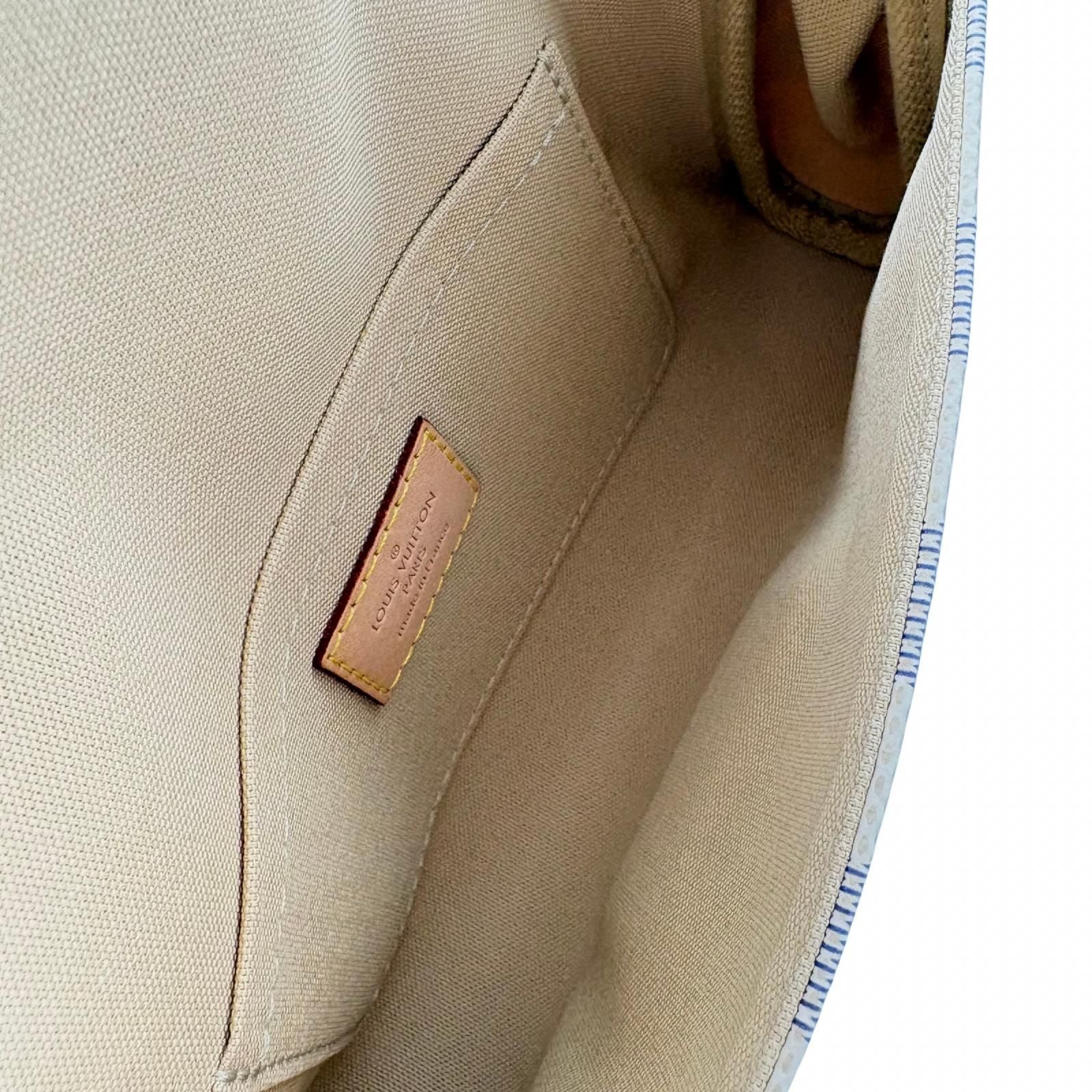 Louis Vuitton Favorite PM Damier Azur Crossbody — view 7