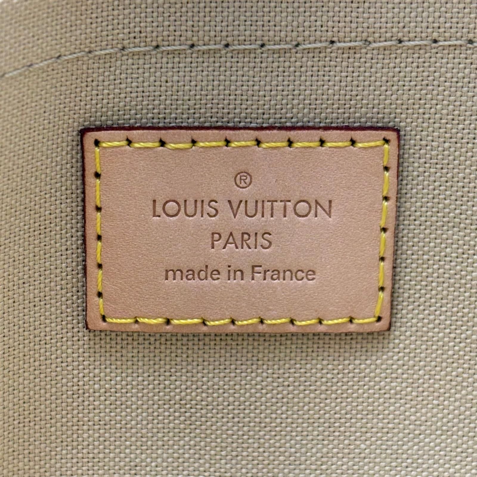 Louis Vuitton Favorite PM Damier Azur Crossbody — view 8