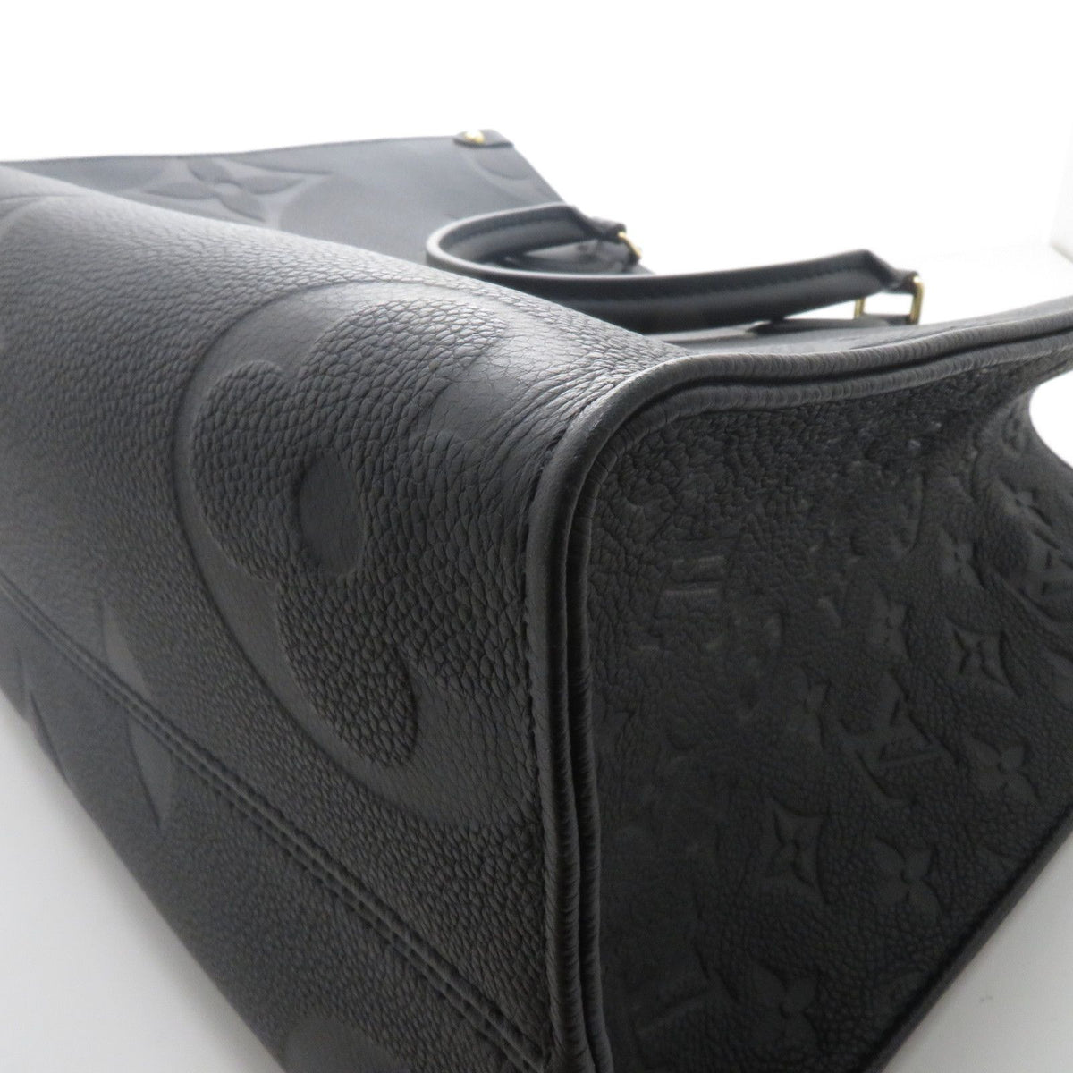 Louis Vuitton on the Go MM Monogram Empreinte Noir Tote Tag Stamp — view 6