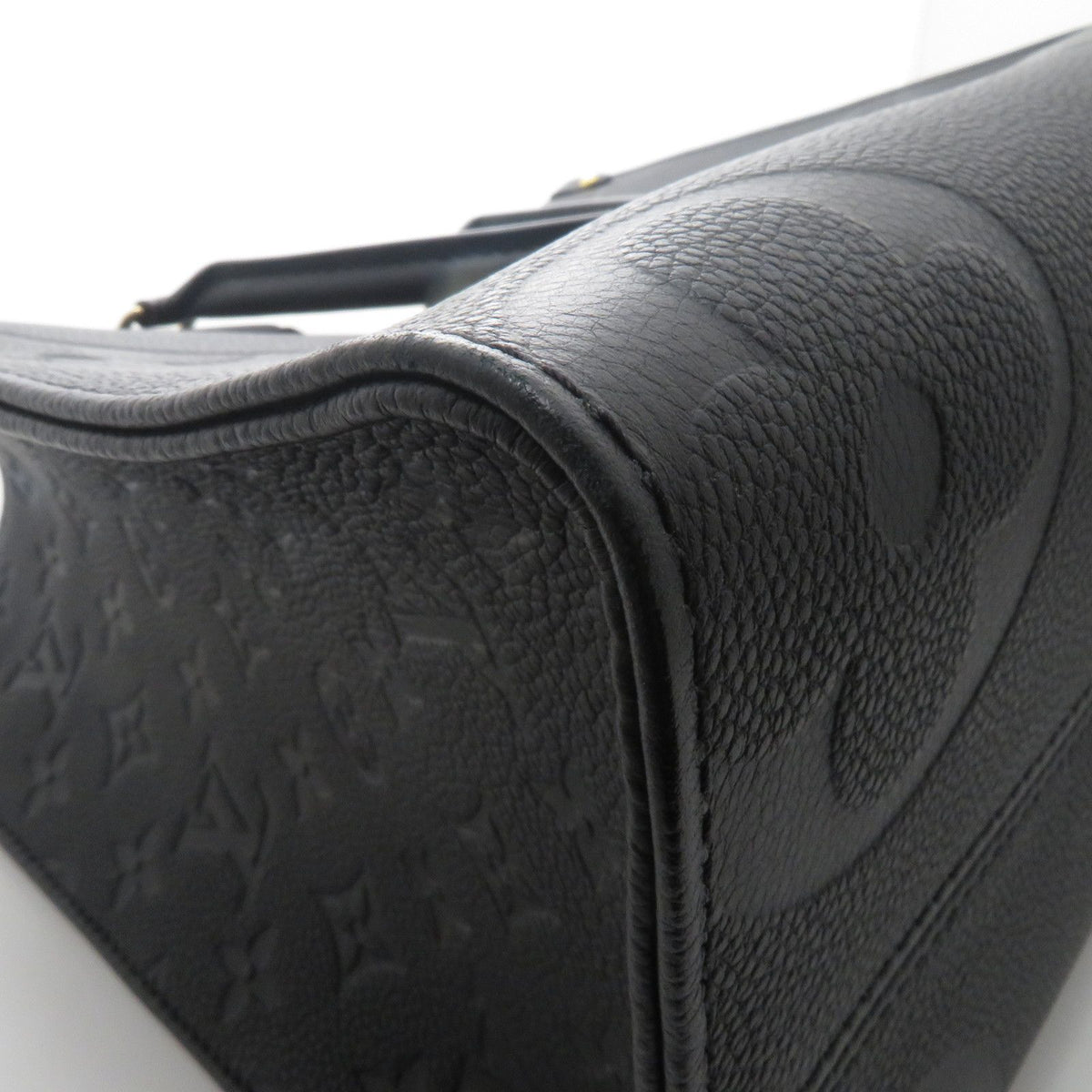 Louis Vuitton on the Go MM Monogram Empreinte Noir Tote Tag Stamp — view 7