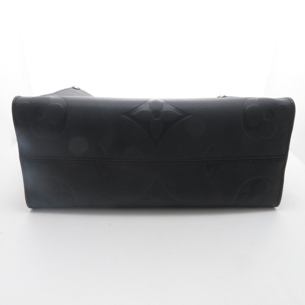 Louis Vuitton on the Go MM Monogram Empreinte Noir Tote Tag Stamp — view 5