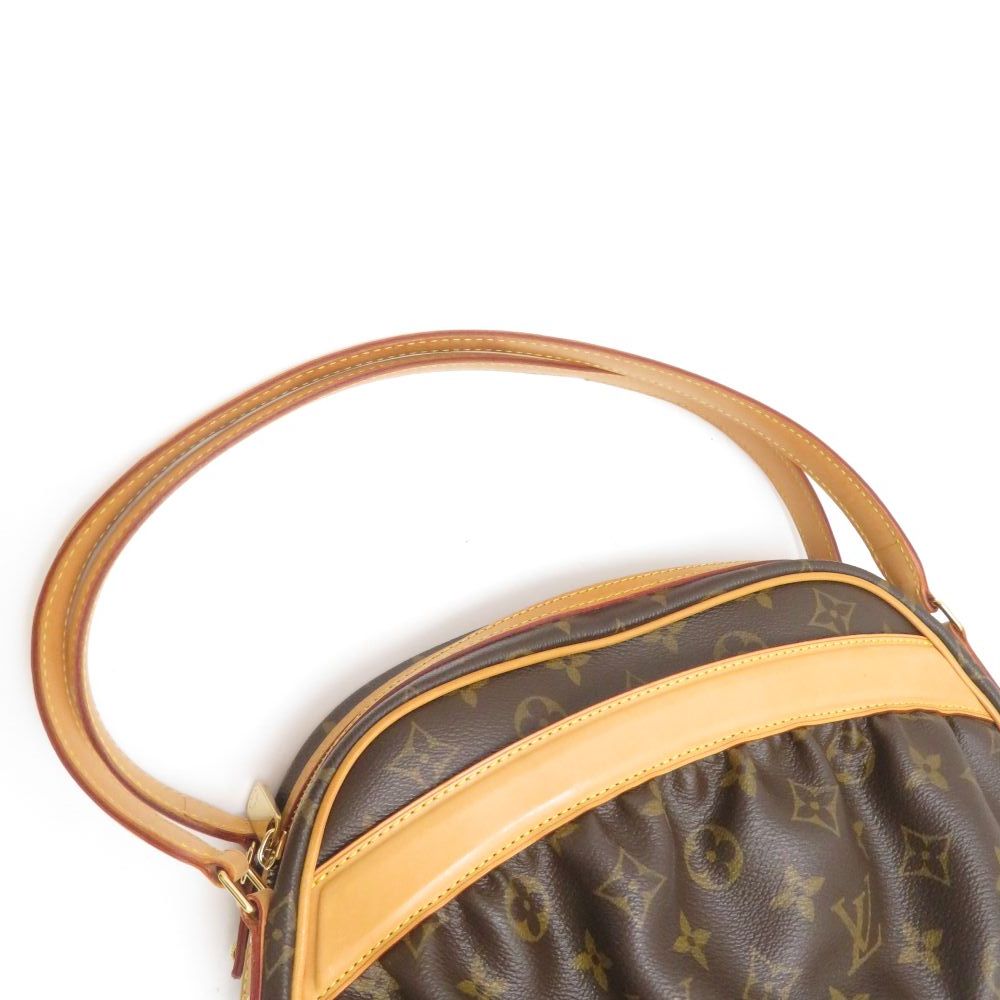 Louis Vuitton Clara Monogram Shoulder Bag Canvas Brown — view 4
