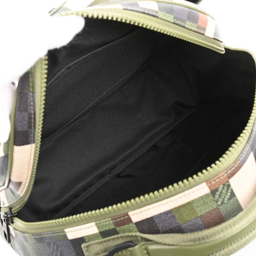 Louis Vuitton Backpack Motion — view 4
