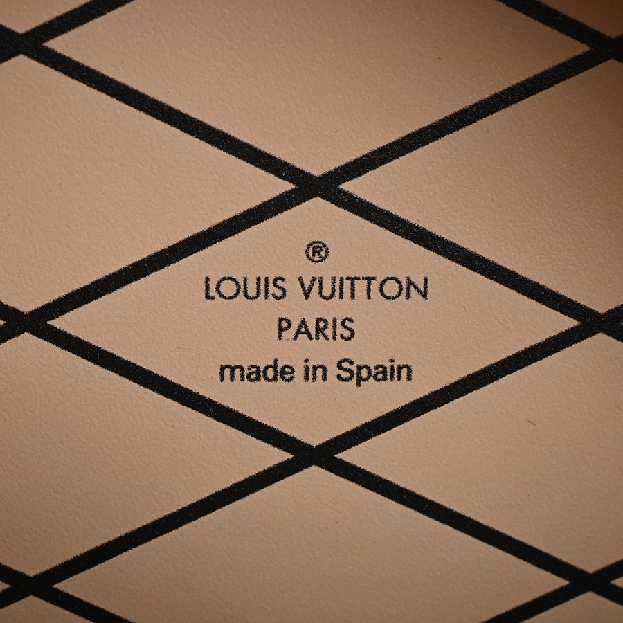 Louis Vuitton Shoulder Bag Mini — view 6