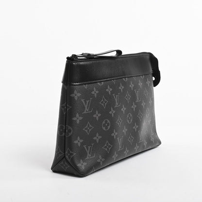Louis Vuitton Clutch Pochette Voyage Souple — view 2