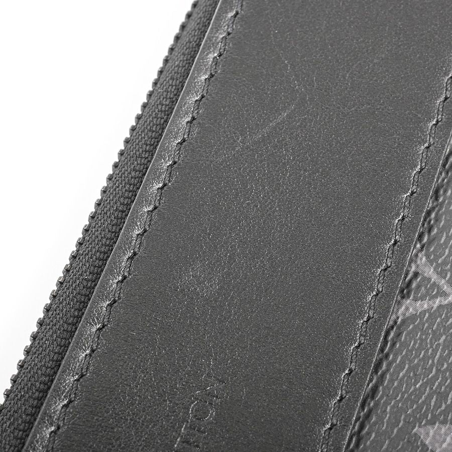 Louis Vuitton Clutch Pochette Voyage Souple — view 7