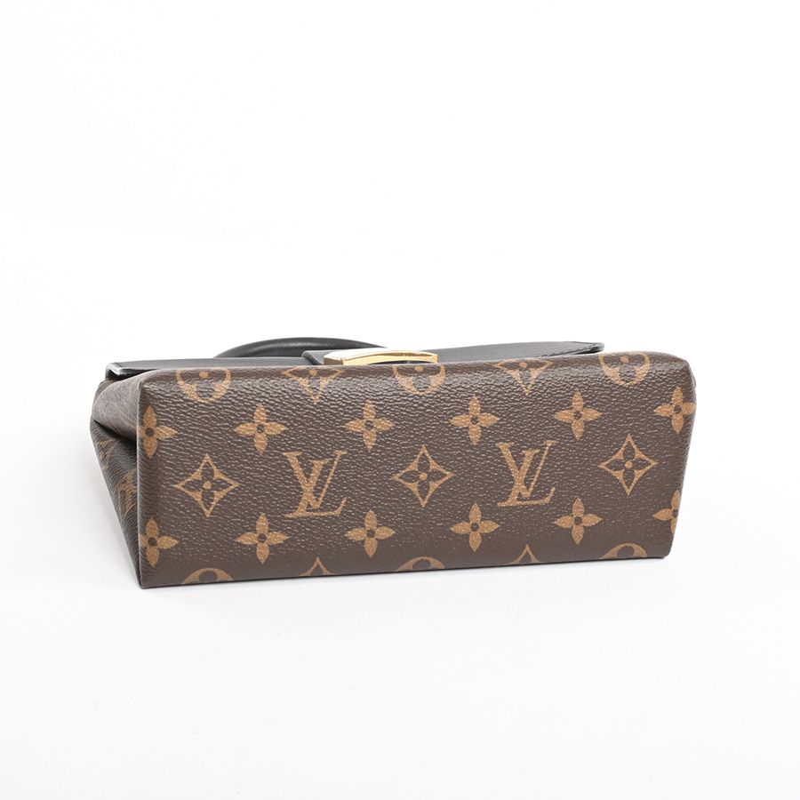 Louis Vuitton Shoulder Bag Locky BB — view 5